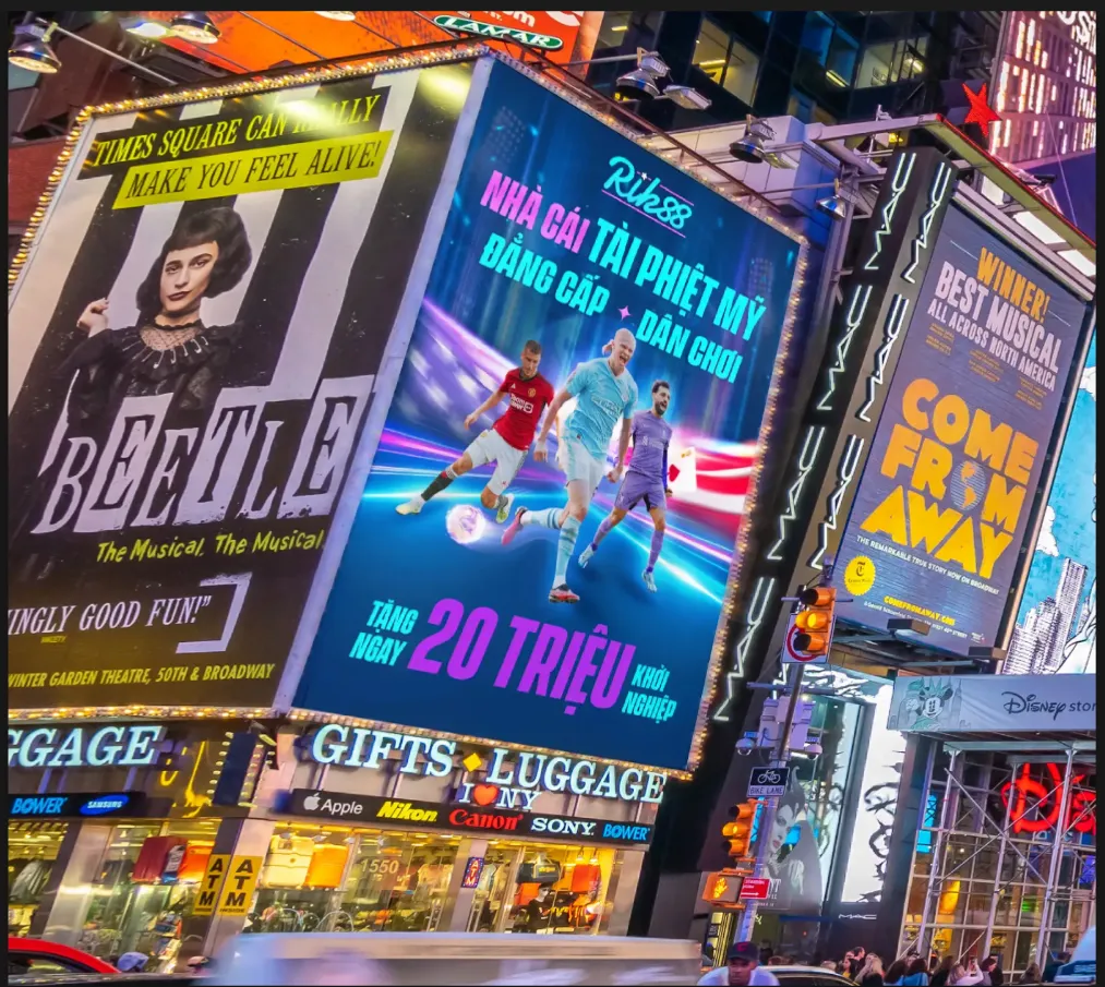 Billboard Rik88 tại khu phố đi bộ đang gây chú ý: quảng cáo thực tế hay chỉ là hình ảnh được tạo dựng?